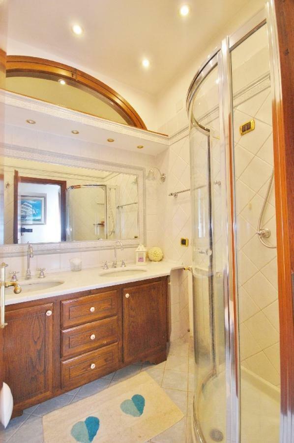 Raffinato Attico Vicino Al Mare Con Solarium Lido Di Camaiore Εξωτερικό φωτογραφία