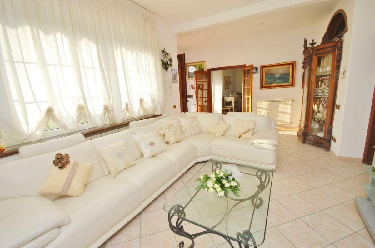 Raffinato Attico Vicino Al Mare Con Solarium Lido Di Camaiore Εξωτερικό φωτογραφία