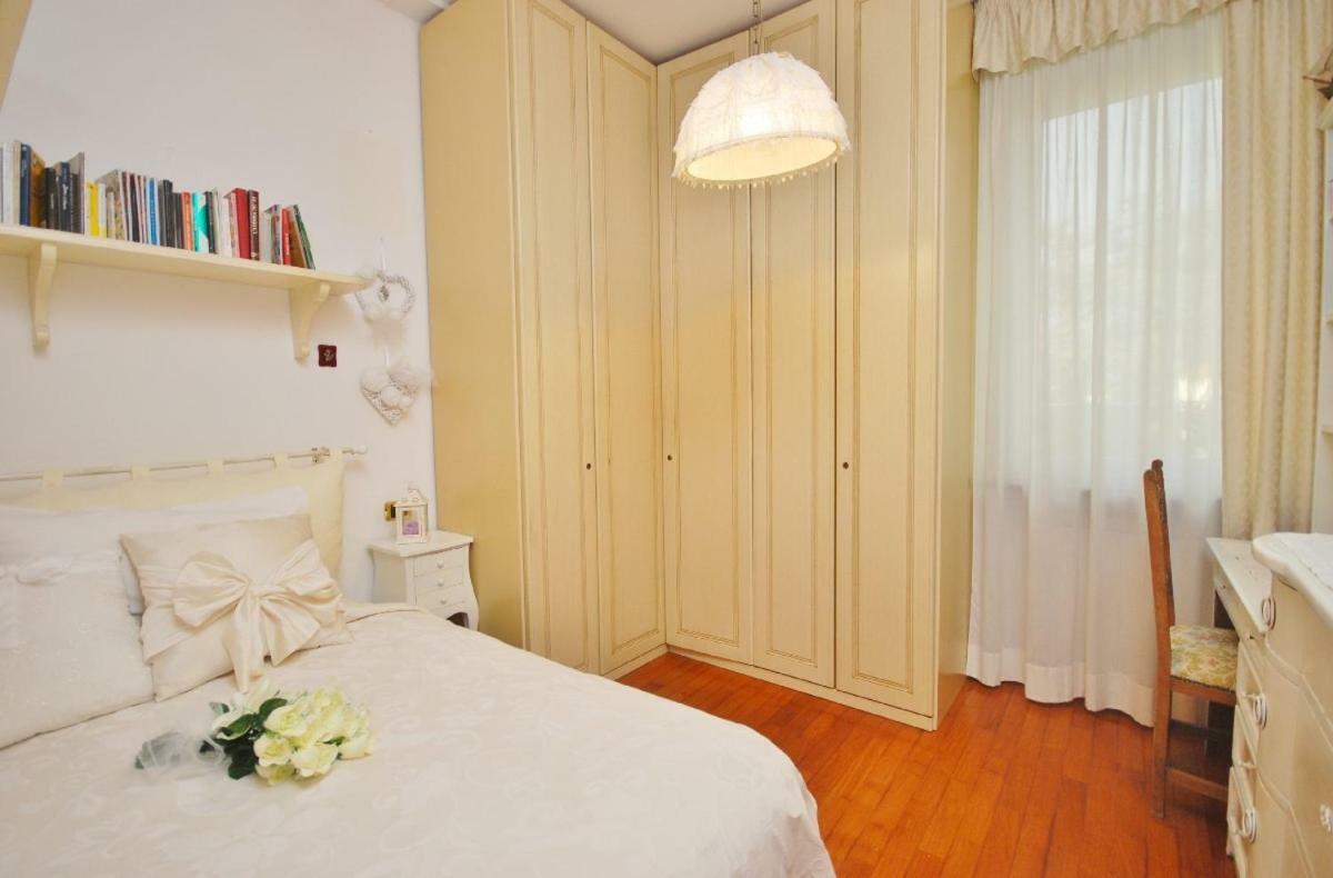 Raffinato Attico Vicino Al Mare Con Solarium Lido Di Camaiore Εξωτερικό φωτογραφία