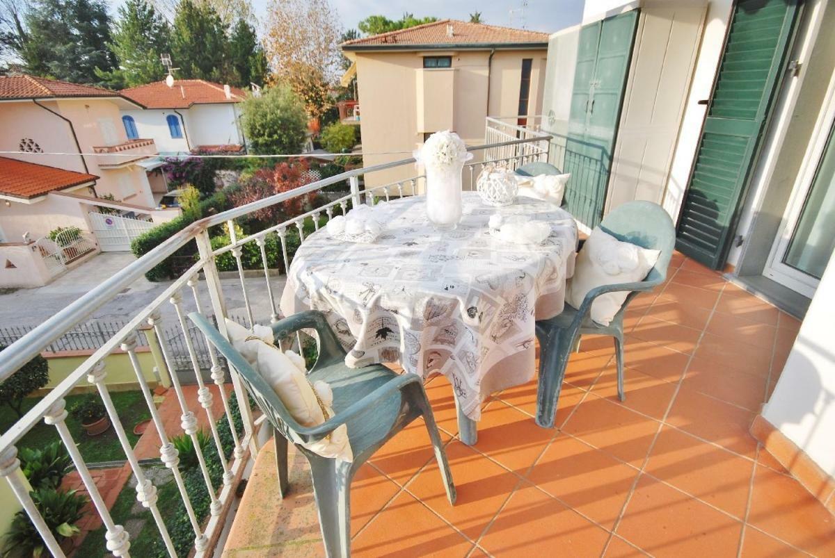 Raffinato Attico Vicino Al Mare Con Solarium Lido Di Camaiore Εξωτερικό φωτογραφία