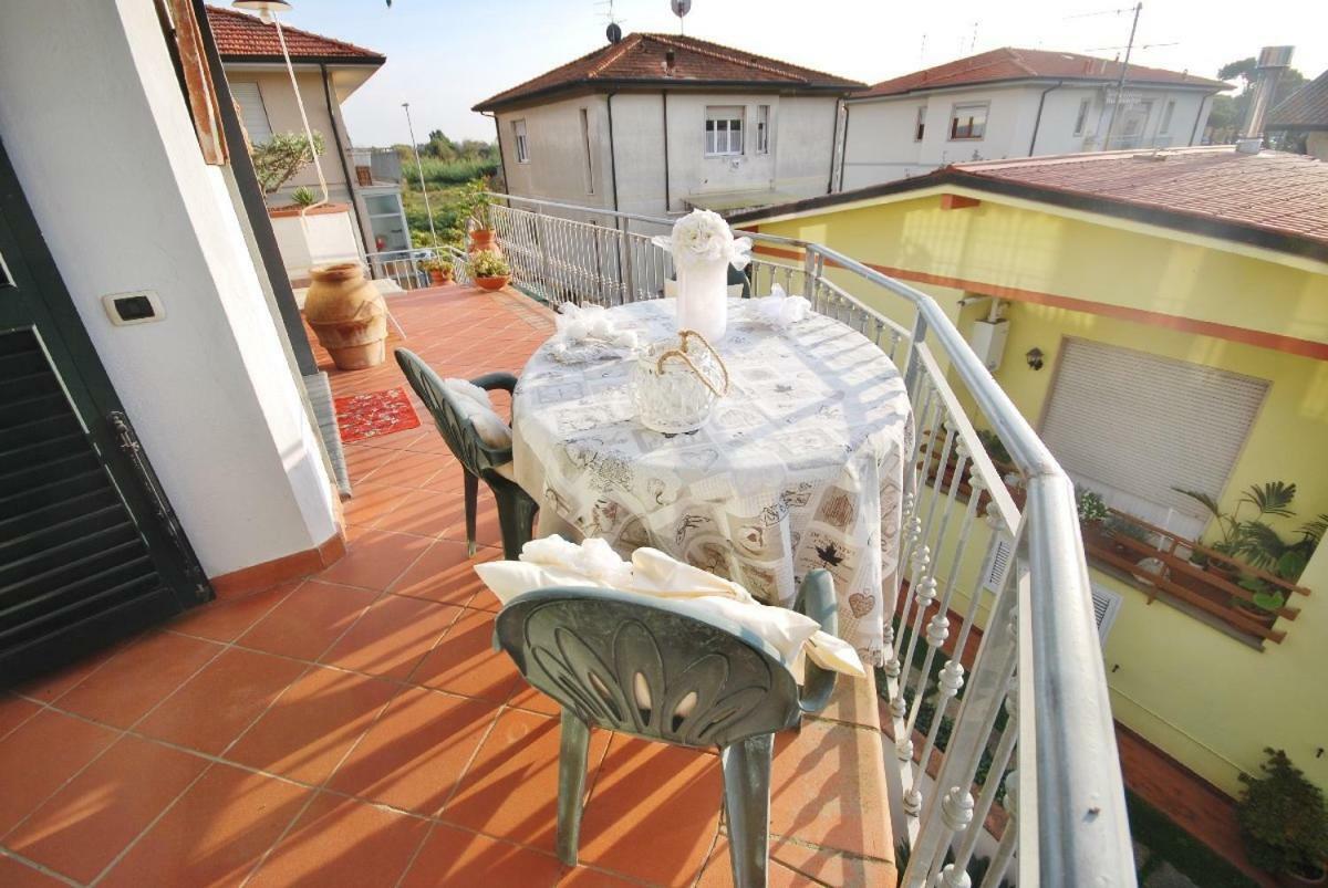 Raffinato Attico Vicino Al Mare Con Solarium Lido Di Camaiore Εξωτερικό φωτογραφία