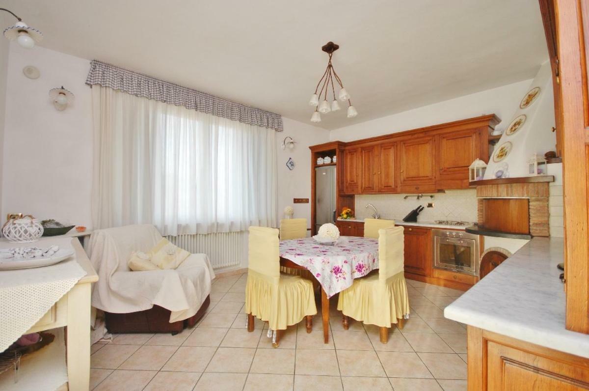 Raffinato Attico Vicino Al Mare Con Solarium Lido Di Camaiore Εξωτερικό φωτογραφία
